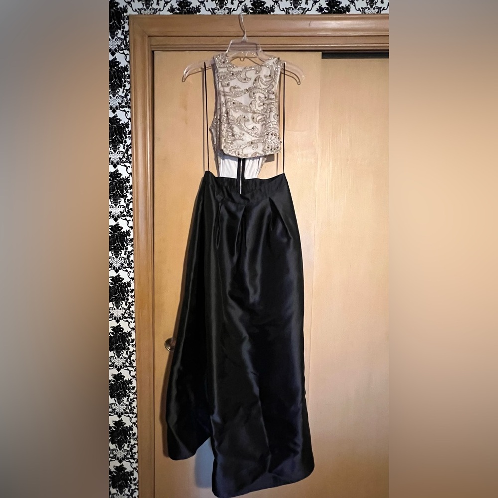 Windsor Cressida Gold and Glitzy Dress!